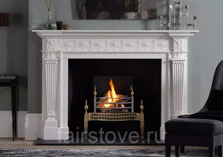 How to decorate a fireplace? Registration with your own hands of decorative fireplaces from boxes and others. Decor with christmas decorations from fir branches and other ideas 8902_19