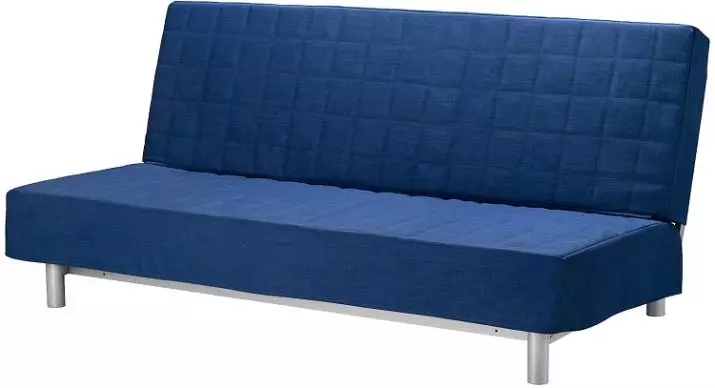 Ikea SoFas (50 surat): Burçly sofa düşekleri we sary örtük, aşhanada kiçijik aşhana, goltak we beýleki modellerde stol bilen stoluň üstünde 8911_13