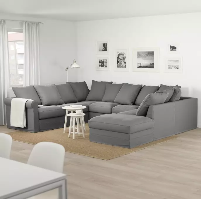 Ikea sofas (50 poto): ranjang sofa sudut sareng tilepan konéng sareng tempat bobo, anu alit ka méja dina armrest sareng modél anu sanés 8911_24