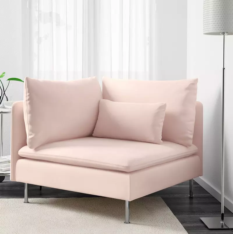 Ikea sofas (50 poto): ranjang sofa sudut sareng tilepan konéng sareng tempat bobo, anu alit ka méja dina armrest sareng modél anu sanés 8911_27