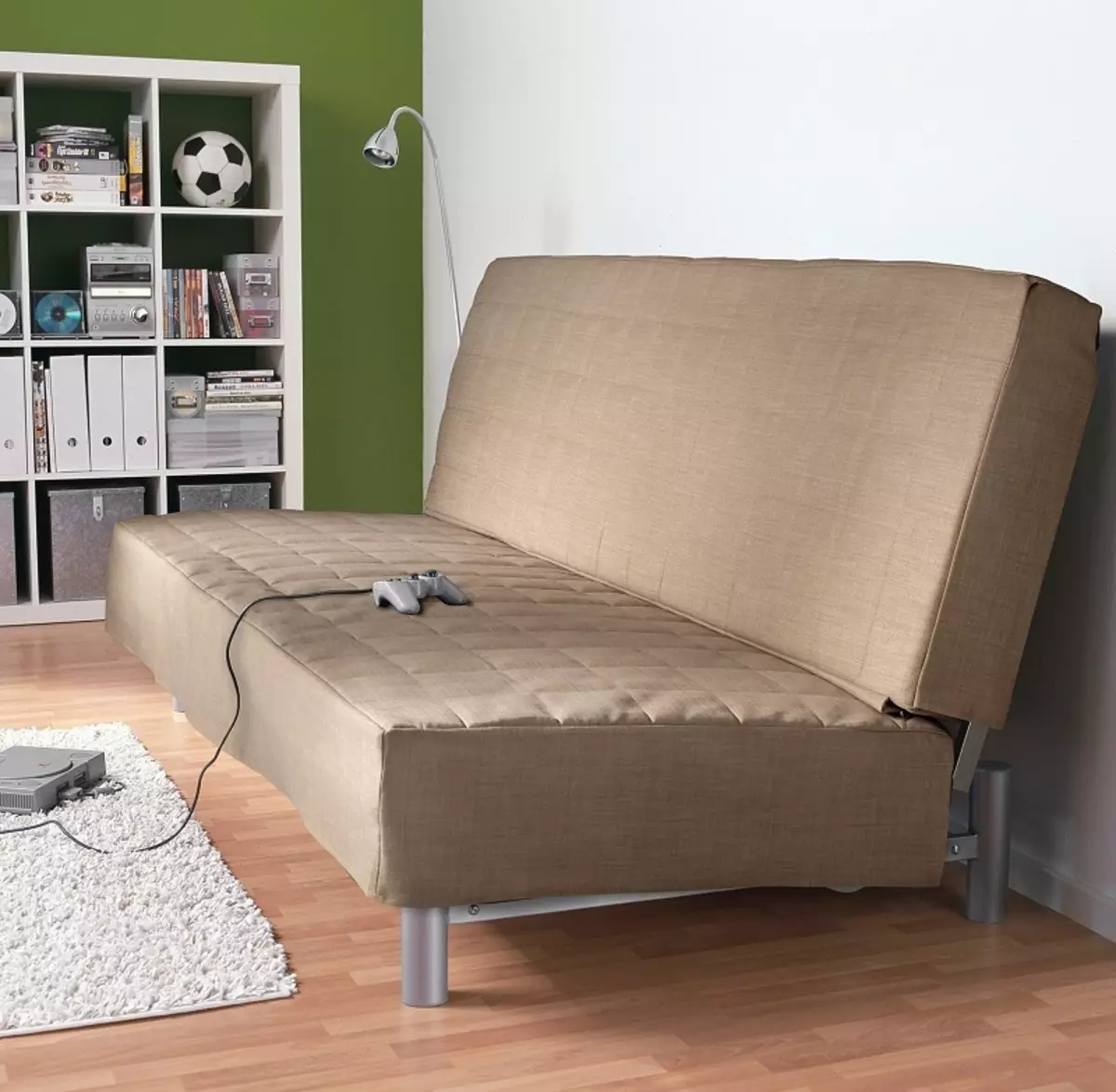 Ikea sofas (50 poto): ranjang sofa sudut sareng tilepan konéng sareng tempat bobo, anu alit ka méja dina armrest sareng modél anu sanés 8911_3