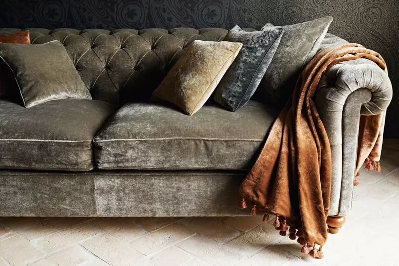 Sakedik sofas (96 poto): ukuran mini-sofas, ukuran sofas leutik sofas leutik pikeun kamar leutik sareng modél anu sanés 8913_59