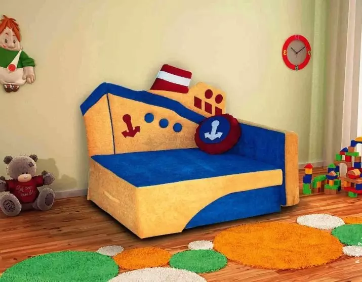 تخت خواب کودکان (60 عکس): یک گزینه تاشو را انتخاب کنید - ترانسفورماتور با یک پشت و کمربند نرم برای یک پسر و دختران از 5 سال در یک اتاق مهد کودک 8917_5