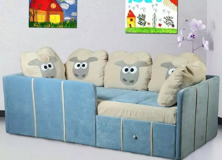 Dječji kauč na razvlačenje (60 fotografija): Odaberite sklopivi opciju-transformator s mekim leđima i ladicama za dječaka i djevojčice od 5 godina u dječjoj sobi 8917_55