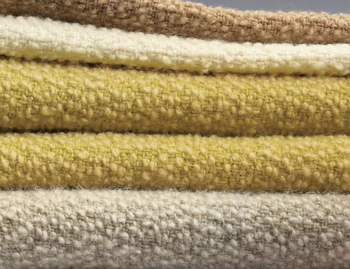 Materialer for sofaen (36 bilder): Hva er bedre å velge for polstring? Mikrofiber, holdbare, praktiske og slitesterke stoffer. Kategorier 8920_29