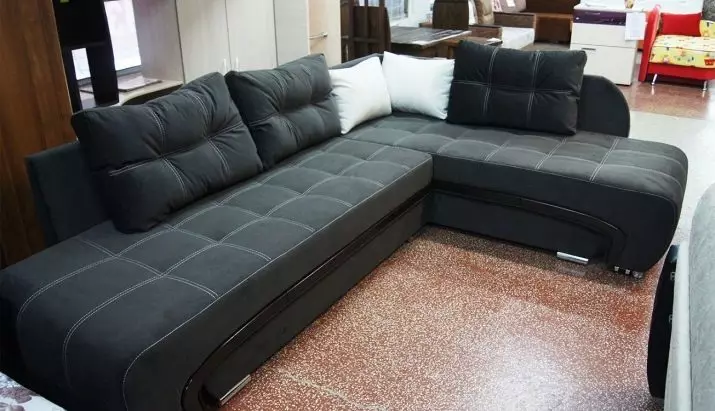 Canapea unghiulară cu un loc de dormit (80 de fotografii): modele modulare mari cu un colț într-o cameră și fără cotiere, dimensiuni 160x200, 180x200 cm și altele 8929_25