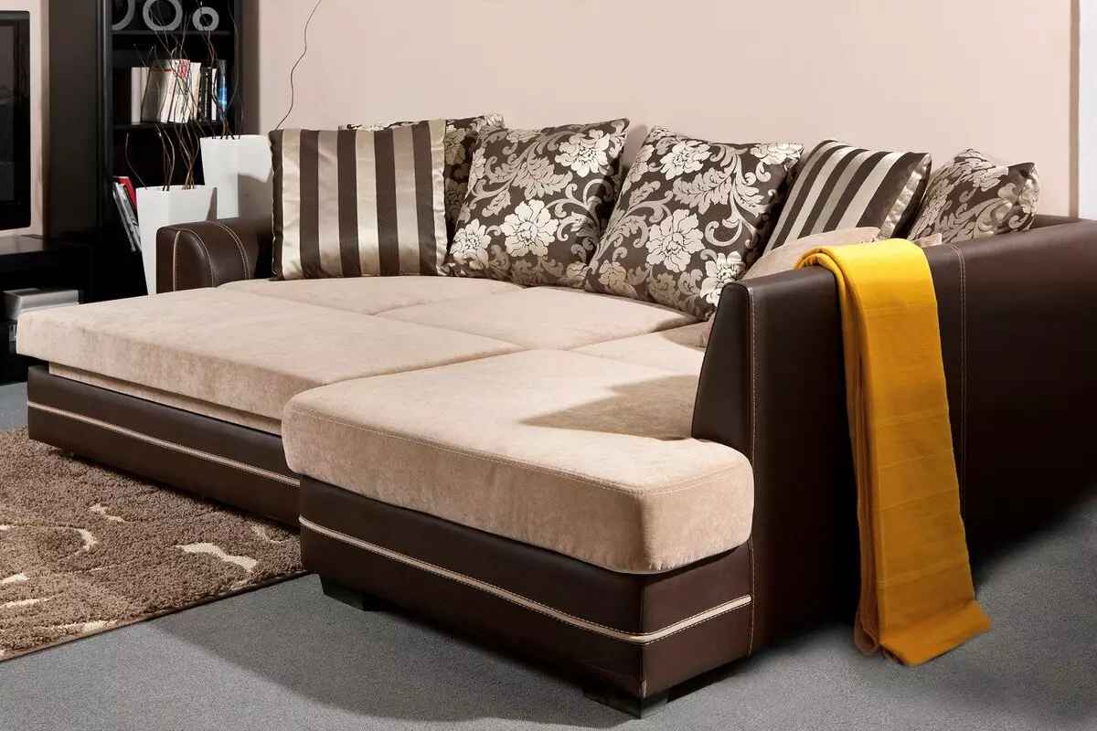 Canapea unghiulară cu un loc de dormit (80 de fotografii): modele modulare mari cu un colț într-o cameră și fără cotiere, dimensiuni 160x200, 180x200 cm și altele 8929_68