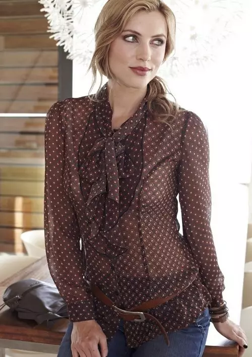 პოლკა dot blouses (54 ფოტო): მოდელები, რომელთანაც ტარება glossing blouses 892_9