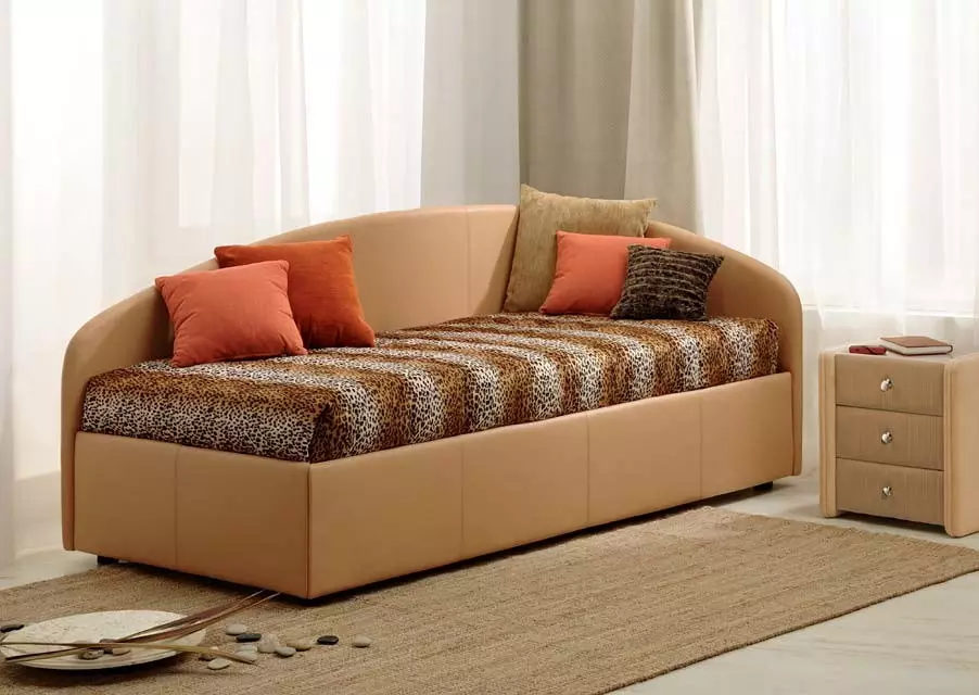 Plegar otomán (35 fotos): Escolla a cama deslizante-Ottoo, transformador, dobramento, angular e sen modelos de brazos 8952_11