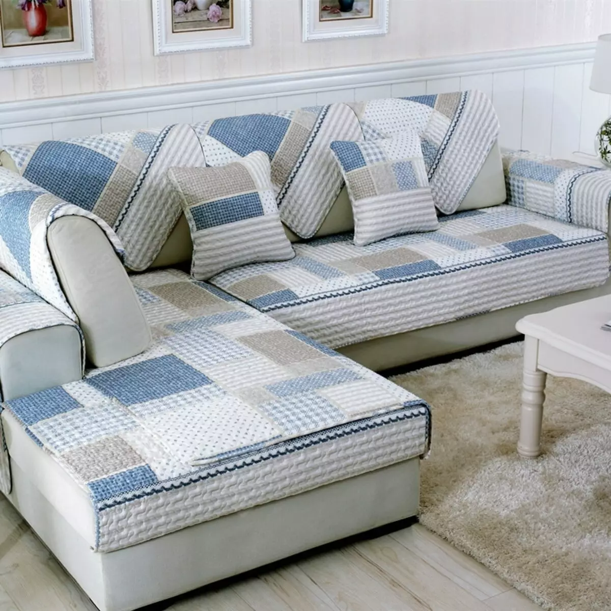 Deksler på en sofa med osmannisk: Hvordan velge en sengeteppe, Plaid og Cape på en sofa med et venstre hjørne? Hvordan bærer du? Alternativer for en sofa uten armlener og med dem 8955_17