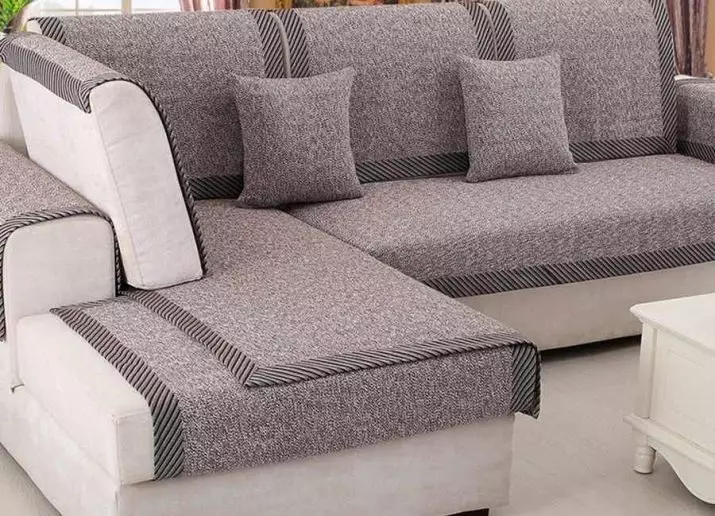 Dækker på en sofa med osmannisk: hvordan man vælger en sengetæppe, plaid og cape på en sofa med et venstre hjørne? Hvordan man bærer? Valgmuligheder for en sofa uden armlæn og med dem 8955_21