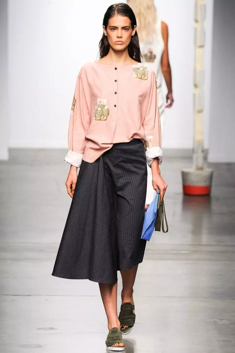 Blouse sandunansu (106 hotuna): yanayin fashion 895_20