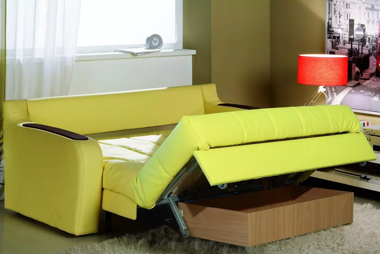 Como desistir e decompor o acordeão do sofá? Declaramos e dobremos o sofá certo com o mecanismo 