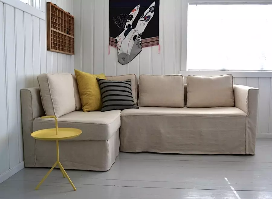 Kaso sa sofa IKEA: Seleksyon ng bedspreads para sa sulok sofas walang armrests, universal cover at iba pang mga pagpipilian 8963_29