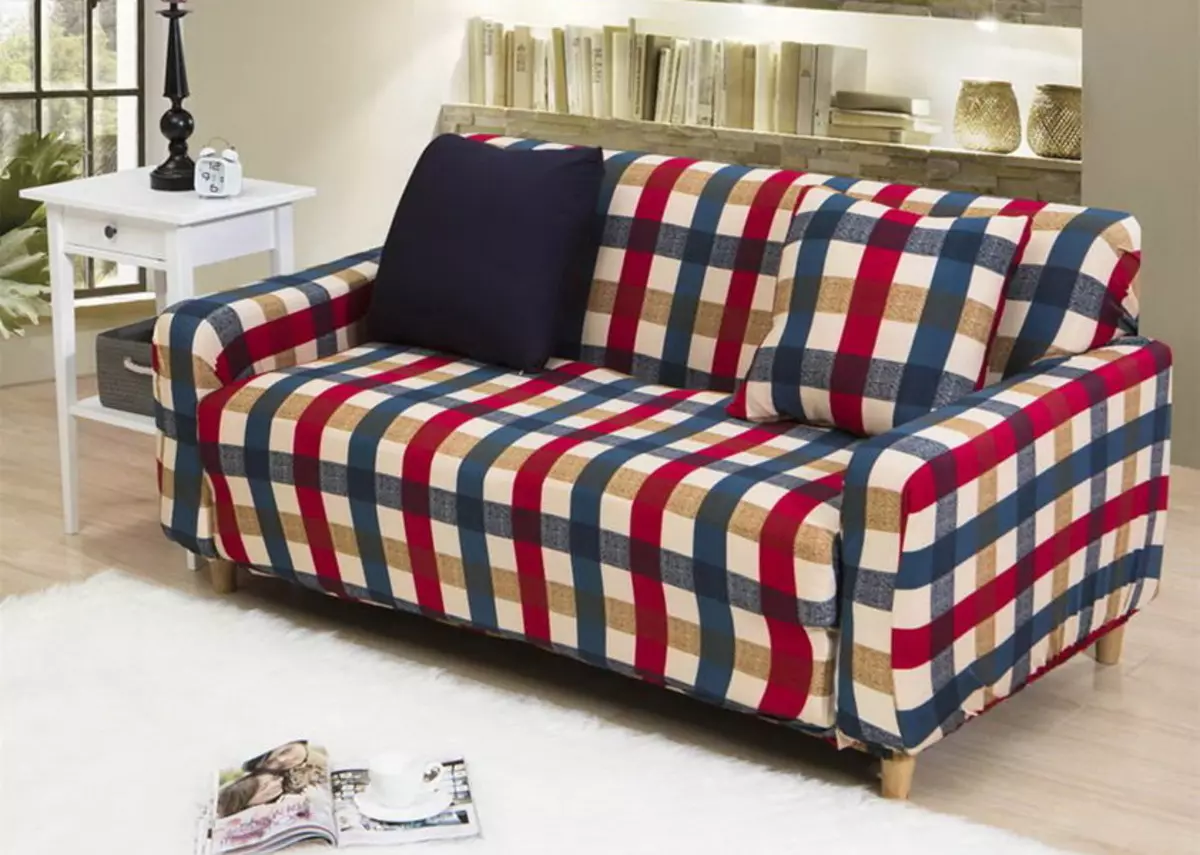 Θήκη στον καναπέ IKEA: Επιλογή κλινοσκεπασμάτων για γωνιακούς καναπέδες χωρίς υποβραχιόνια, καθολικά καλύμματα και άλλες επιλογές 8963_33