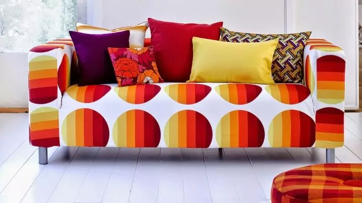 Kaso sa sofa IKEA: Seleksyon ng bedspreads para sa sulok sofas walang armrests, universal cover at iba pang mga pagpipilian 8963_37