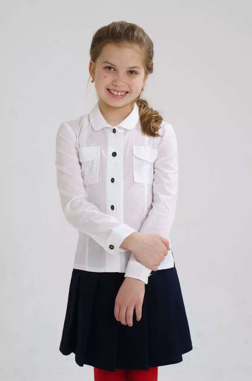 Блузи за момичета за училище (58 снимки): Училищните блузи, елегантни модели, плетени 897_17