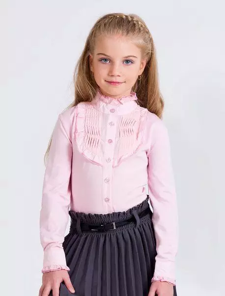 Блузи за момичета за училище (58 снимки): Училищните блузи, елегантни модели, плетени 897_28