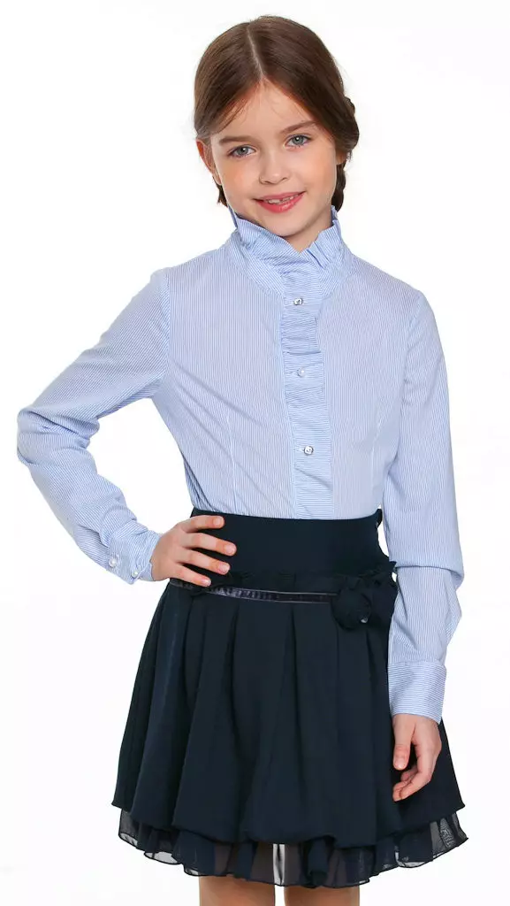 Блузи за момичета за училище (58 снимки): Училищните блузи, елегантни модели, плетени 897_43