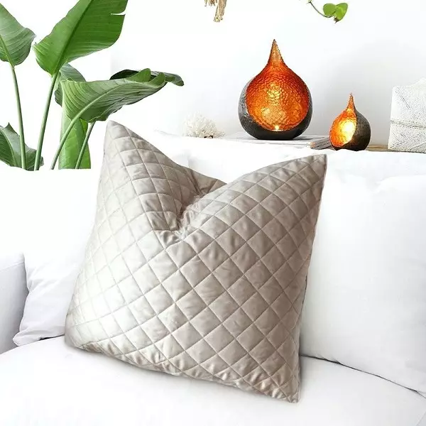 对于沙发（56张）枕头：深沙发上装饰大型和小型柔软的枕头，标准尺寸，长方形及圆形 9016_11