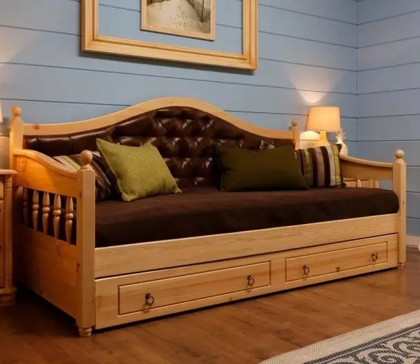 sofás de madera: a partir de una matriz de pino y haya, los modelos en el marco y de madera con espalda, plegable sofás angulares y rectos unprofinal 9023_26
