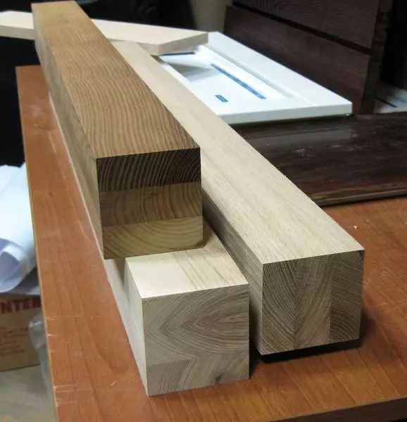 sofás de madera: a partir de una matriz de pino y haya, los modelos en el marco y de madera con espalda, plegable sofás angulares y rectos unprofinal 9023_28