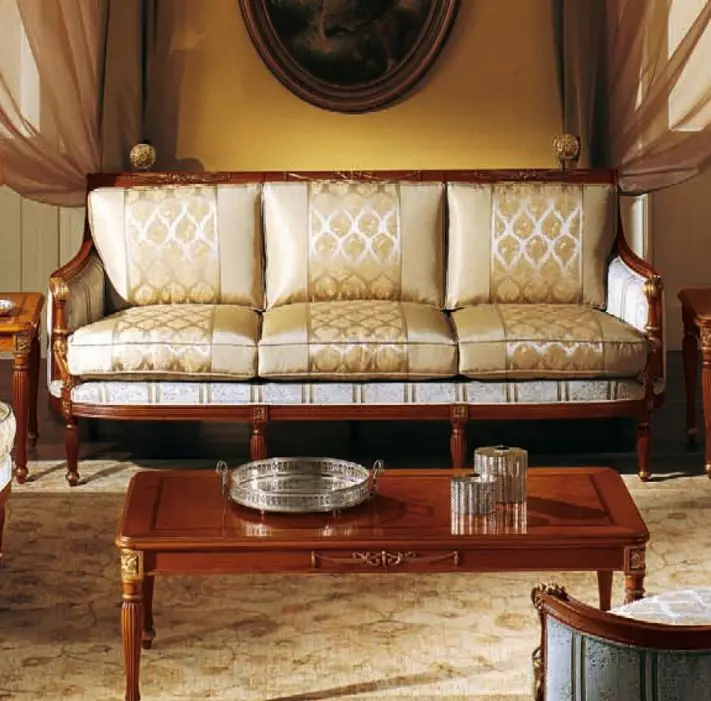 Ξύλινο καναπέδες: από μια σειρά από πεύκα και οξιάς, τα μοντέλα σε σκελετό και ξύλινα με την πλάτη, πτυσσόμενα γωνιακή και ευθεία unprofinal καναπέδες 9023_39