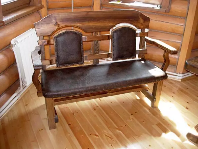 Ξύλινο καναπέδες: από μια σειρά από πεύκα και οξιάς, τα μοντέλα σε σκελετό και ξύλινα με την πλάτη, πτυσσόμενα γωνιακή και ευθεία unprofinal καναπέδες 9023_64