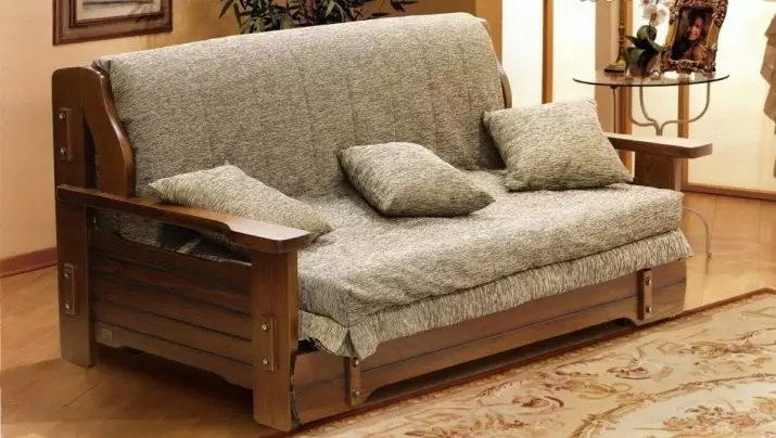 Ξύλινο καναπέδες: από μια σειρά από πεύκα και οξιάς, τα μοντέλα σε σκελετό και ξύλινα με την πλάτη, πτυσσόμενα γωνιακή και ευθεία unprofinal καναπέδες 9023_73