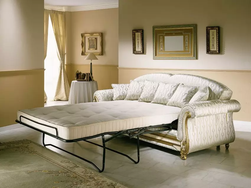 Canapele pentru somn (88 fotografii): Cum să alegeți o canapea pentru a dormi pentru fiecare zi? Sovietici de specialiști. Canapele de calitate superioară pentru somnul zilnic 9032_9