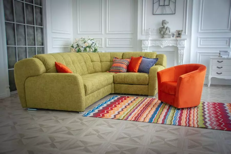 Ang pinakamahusay na mga tagagawa ng sofa sa Russia: isang listahan ng mga designer furniture ng produksyon ng Russia at isang rating ng mga pabrika ng kasangkapan 9036_13