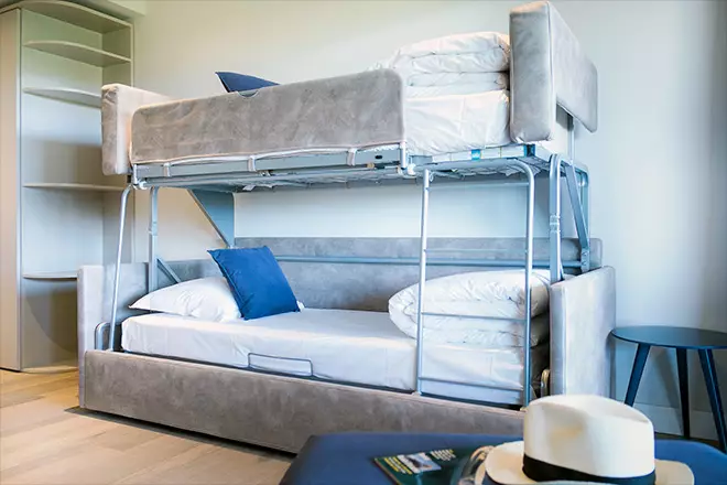 एक बंक बेड में सोफा ट्रांसफार्मर: एक छोटे आकार के अपार्टमेंट के लिए दो मंजिला ट्रांसफार्मर चुनें 9041_15