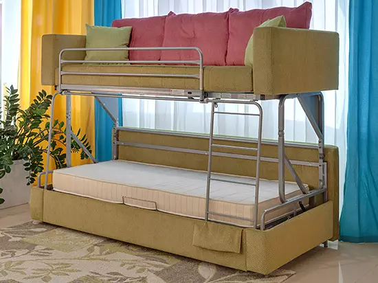 Sofa transpormer sa isang bunk bed: pumili ng dalawang-palapag na transpormer para sa isang maliit na laki ng apartment 9041_16