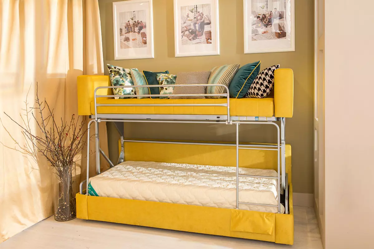 एक बंक बेड में सोफा ट्रांसफार्मर: एक छोटे आकार के अपार्टमेंट के लिए दो मंजिला ट्रांसफार्मर चुनें 9041_34