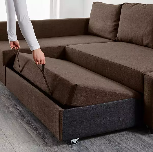 Sofa amben saben dina kanggo nggunakake saben dina (79 foto): Cara milih model kanggo turu saben dinane? Katon sofas paling apik kanthi kasur 9048_34