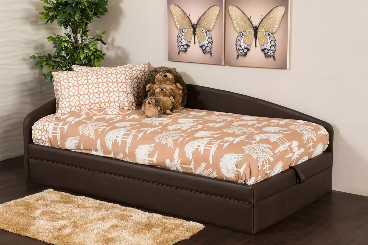 Sofa na may orthopedic mattress at isang kahon para sa linen: 120x190 cm at iba pang mga laki. Paano pumili ng isang modelo? 9055_8