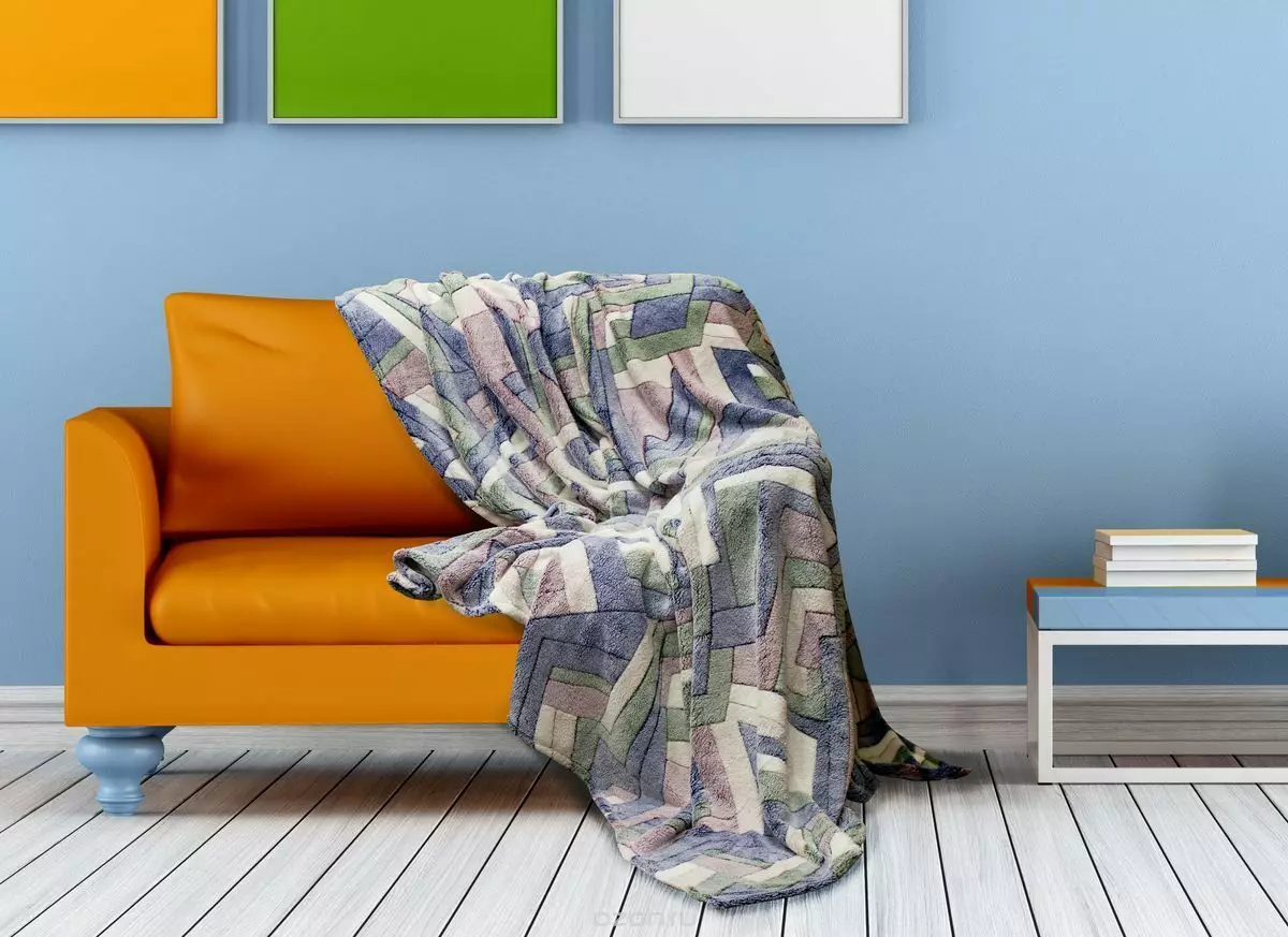 Pokriveni na kauč (84 fotografije): pregled tapiserija i pletenih kaidu, odabir skupova za kauč i fotelje, tepih, krzno i ​​druge opcije 9062_51