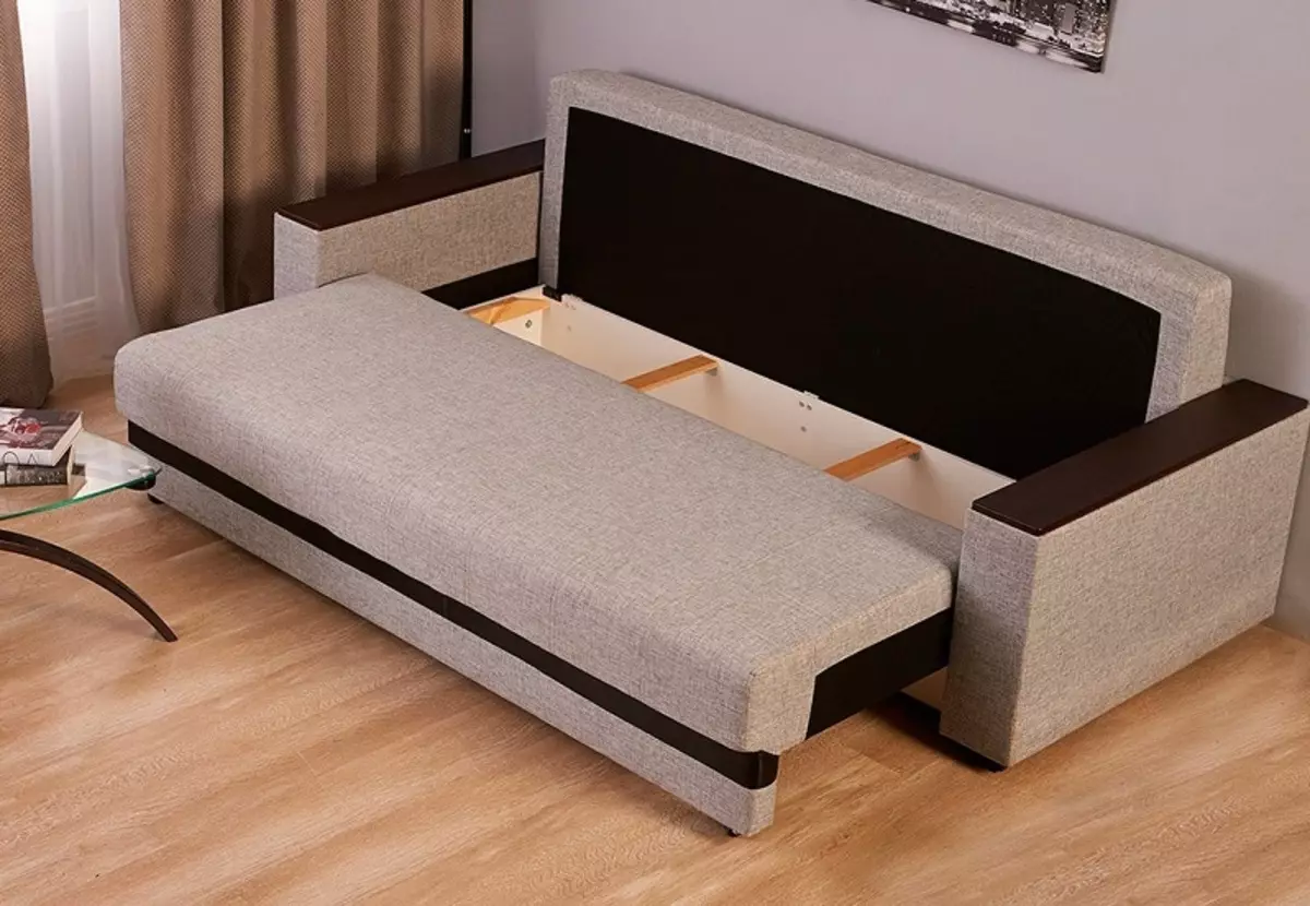 Sofa ngủ (87 ảnh): Chọn rộng 160 cm trong phòng, kích thước 160x200, 200x200 và 180x200, giường sofa với lưng cao và ghế sofa-ghế sofa 9066_31