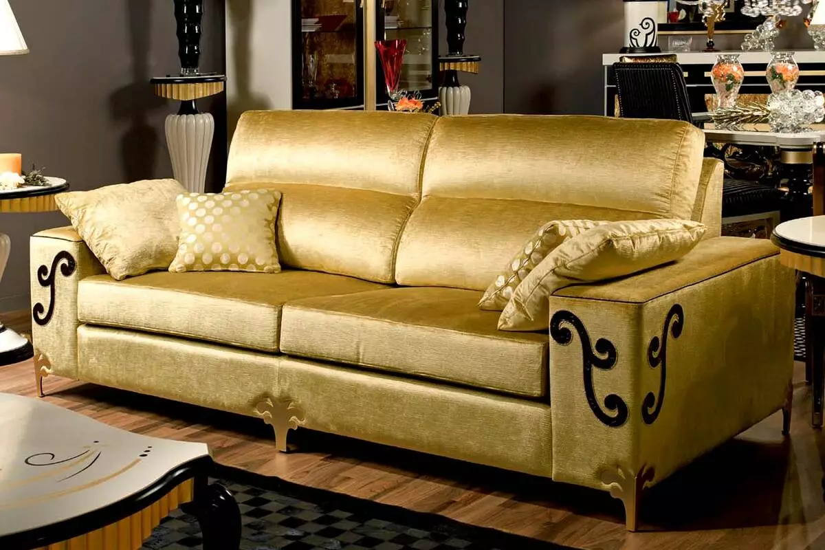 Žute sofe (73 fotografije): Primjeri u unutrašnjosti. Kutak i kauč na rasklapanje, mali i sklopivi, modeli sive, plave i crno-žute boje 9077_42