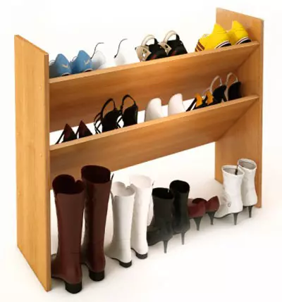 Kitsad kingad koridoris (83 fotot): valige jalatsitele gloshes sügavusega 20 cm ja muud suurused, metall- ja valged struktuurid 9112_77