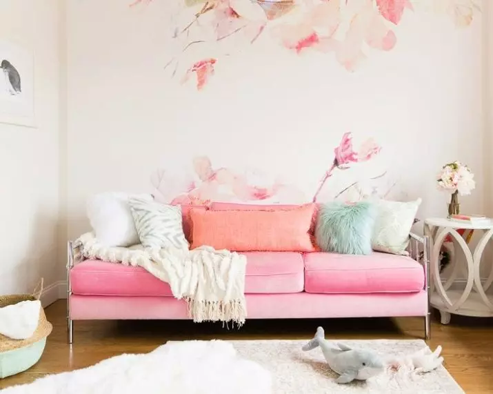 Pink Sofas: Ekzemploj en la interno, malpura kaj polva-rozkolora koloro, mola kaj griza rozkolora, pala rozkolora kaj aliaj nuancoj 9119_45