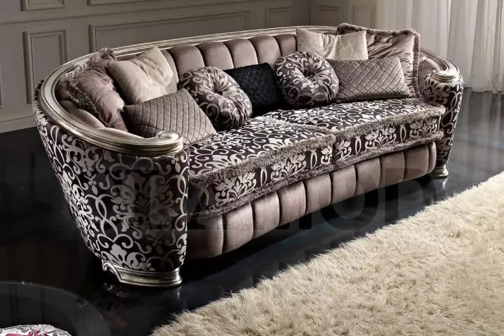 Luxury Sofas (39 mga larawan): Piliin ang eksklusibong mga modelo ng premium para sa bahay ng produksyon ng Europa at Ruso, 160 cm ang lapad at iba pa 9121_38