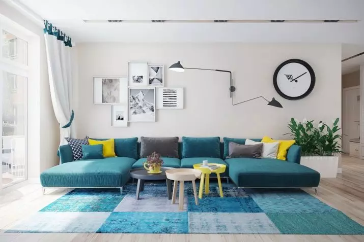 Warna Turquoise (72 foto): sudut dan lipatan di pedalaman. Apa langsir yang sesuai? Reka bentuk bilik dengan katil sofa turquoise 9133_62
