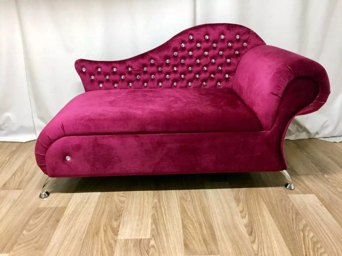 Sofa sofa (59 foto): lipatan dengan backrest dan kotak untuk linen, sofa tunggal kecil dan model lain 9145_22