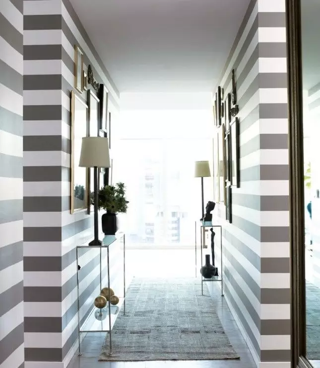 Malereiwände im Korridor (51 Fotos): Wie malen Sie die Wände auf dem Flur? Interior Design-Optionen in der Wohnung und im Haus 9152_17