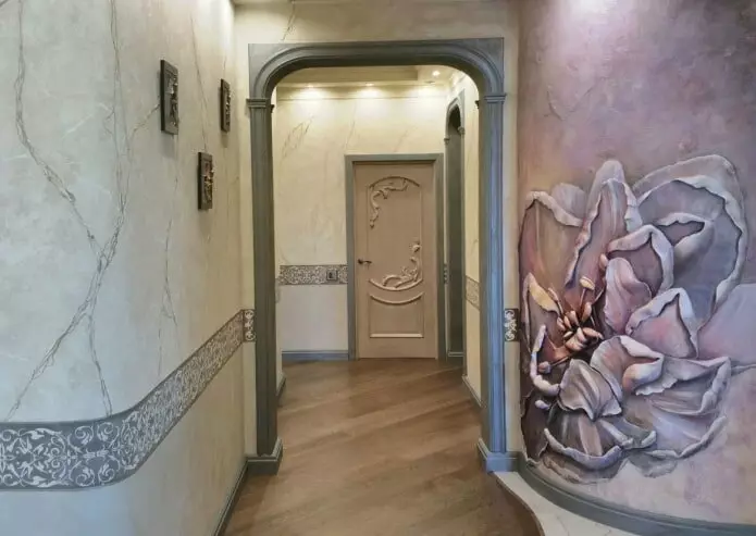 Malereiwände im Korridor (51 Fotos): Wie malen Sie die Wände auf dem Flur? Interior Design-Optionen in der Wohnung und im Haus 9152_33