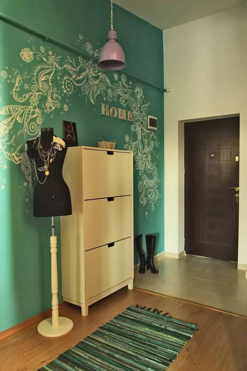 Malereiwände im Korridor (51 Fotos): Wie malen Sie die Wände auf dem Flur? Interior Design-Optionen in der Wohnung und im Haus 9152_36