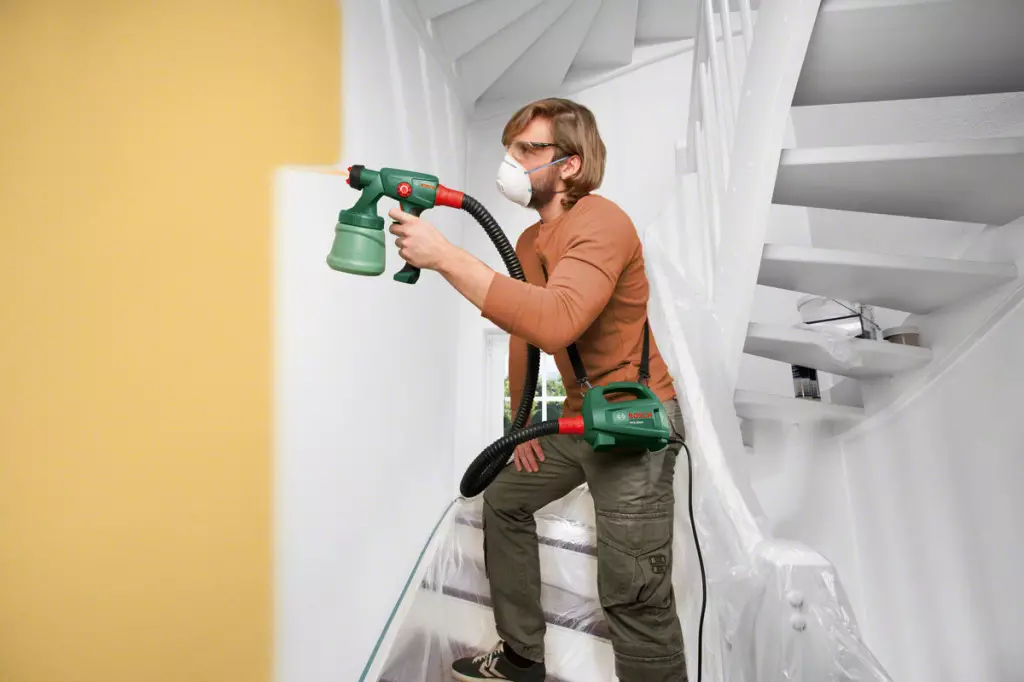 Malereiwände im Korridor (51 Fotos): Wie malen Sie die Wände auf dem Flur? Interior Design-Optionen in der Wohnung und im Haus 9152_8