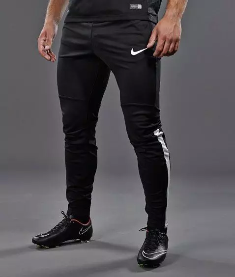 Nike Espò pantalon (79 foto): Fanm yo ak pantalon gason an Nike Modèl 915_16