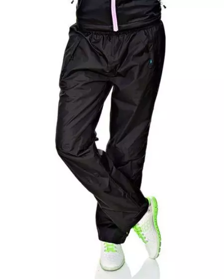 Nike Sportske hlače (79 fotografija): Ženske i muške hlače NIKE modeli 915_50
